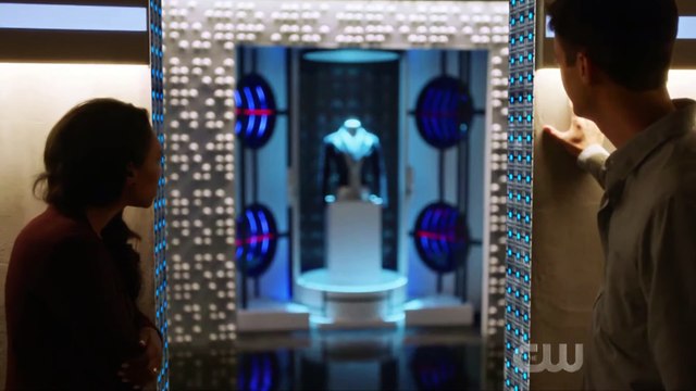 DCTV Crisis on Infinite Earths Crossover - You cannot avoid the coming crisis!