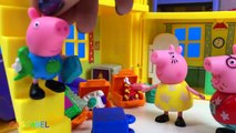 DE VACACIONES CON PEPPA PIG GEORGE PIG MAMA Y PAPA PIG