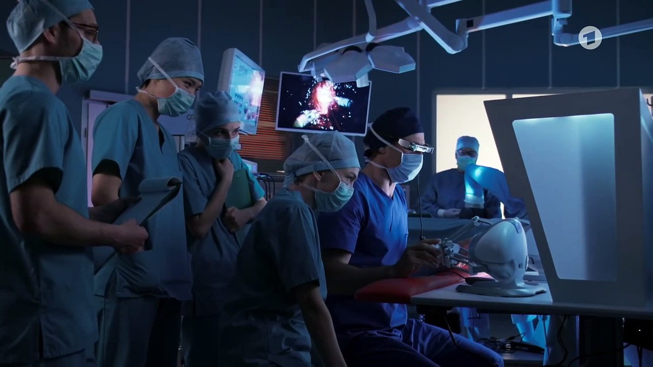 Herzstolpern (870) - In aller Freundschaft