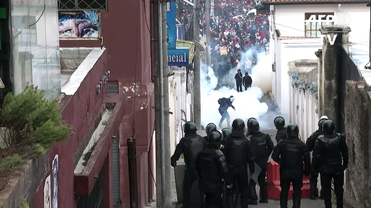 Krise in Ecuador: Demonstranten stürmen Parlament