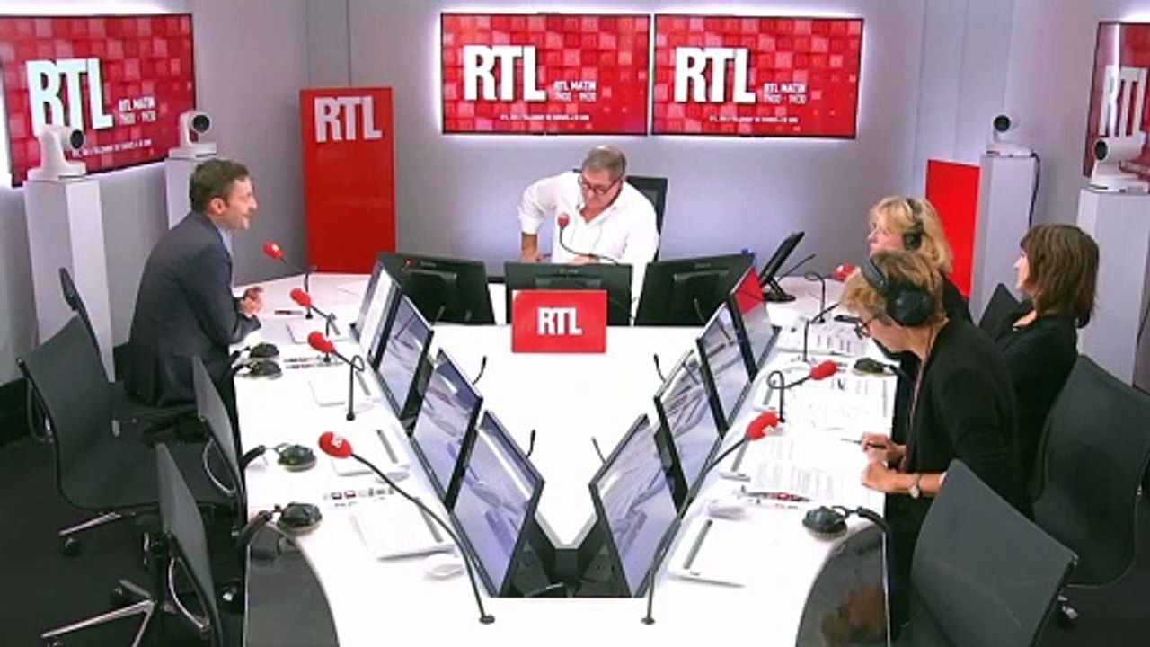 "Les agriculteurs n'échappent pas aux tendances lourdes de notre société", dit Bost