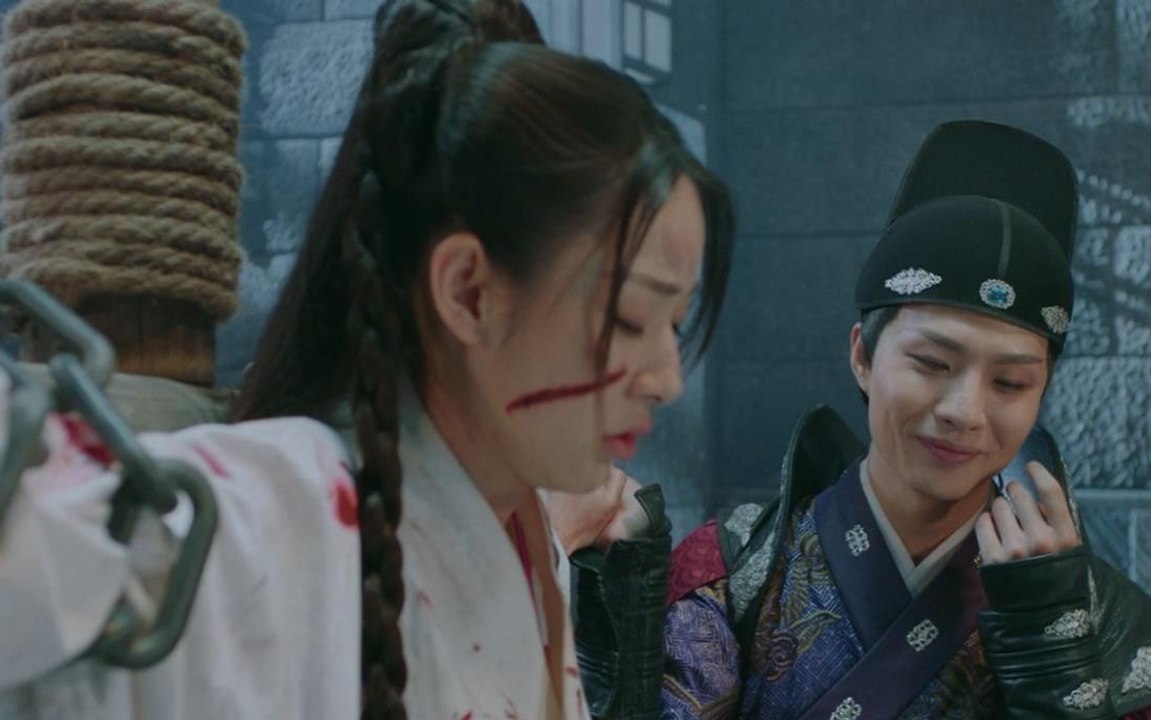 【晓麦说电影】女孩亲眼目睹一家人惨遭杀害，苦练武功后，将仇家杀的片甲不留