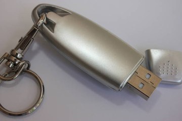 160 enquêteurs pour décortiquer la clé USB du tueur de la préfecture