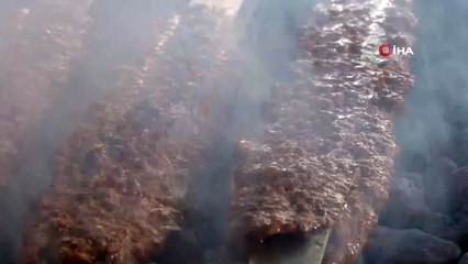 Adana'da 3 günde 30 ton et tüketildi