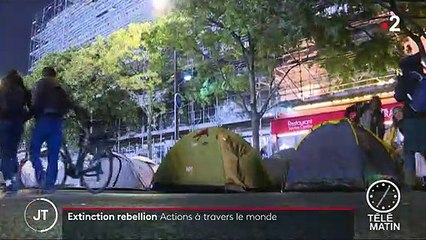 Download Video: Les militants écologistes d’Extinction Rébellion multiplient les opérations à travers le monde pour alerter sur l’urgence climatique - VIDEO