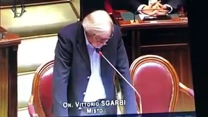 Taglio parlamentari, Sgarbi: "Voto di scambio senza precedenti" (08.10.19)