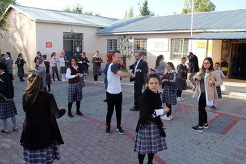 Ağrı'da öğrenciler her sabah derse sporla başlıyor