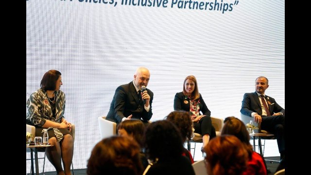 Report TV - Rama: Ligj të ri për të frenuar dhunën ndaj grave! Nuk mund t'i themi vetëm 'denoncoje'