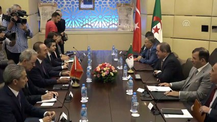 Dışişleri Bakanı Çavuşoğlu, Cezayirli mevkidaşıyla görüştü - CEZAYİR