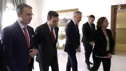 Video herunterladen: Mattarella incontra il Presidente del Consiglio dei Ministri ed altri membri del Governo (09.10.19)