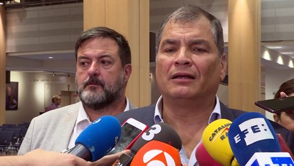 Correa no descarta presentarse a elecciones en Ecuador