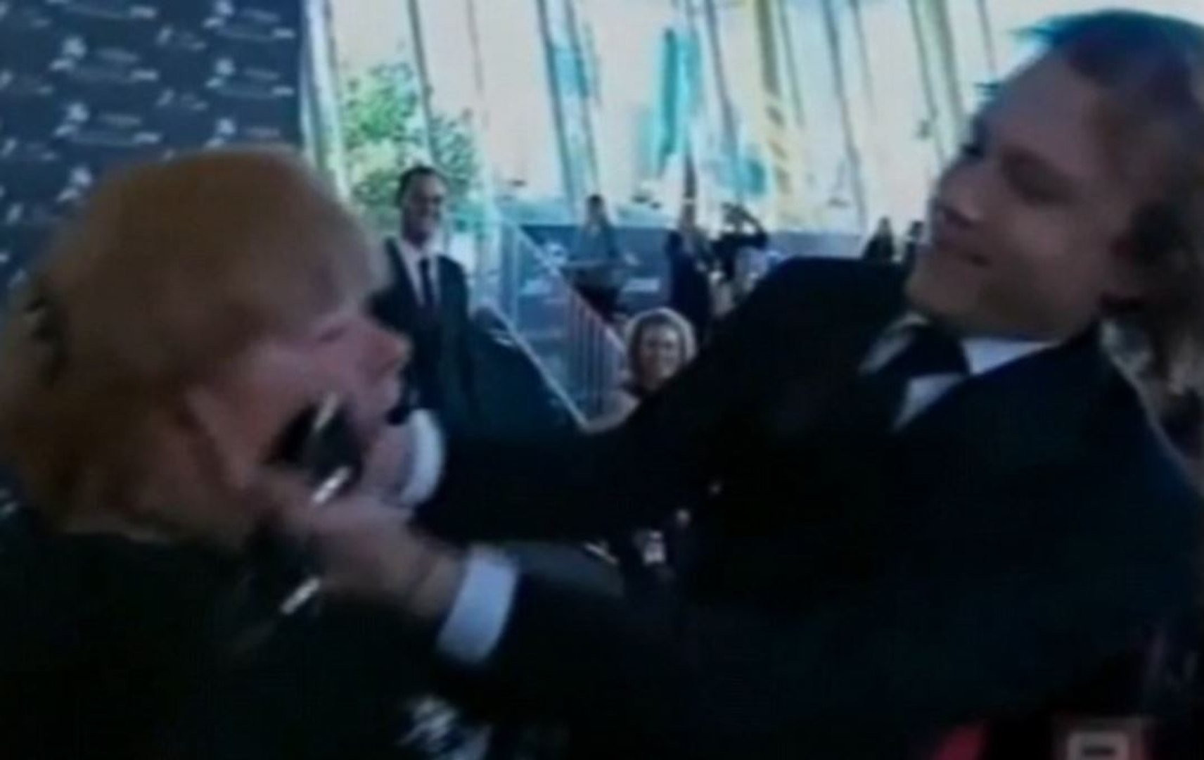 Heath Ledger kisses fan after Joker / Dark Knight - 2006 - Vidéo Dailymotion