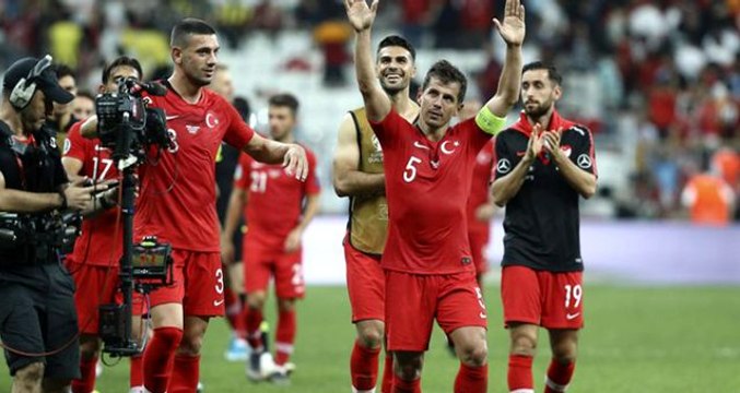 Emre Belözoğlu takımla birlikte çalıştı