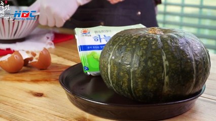 How to make steamed egg yolk made with seasonal sweet pumpkin