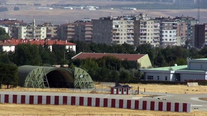 Barış Pınarı Harekatı başladı - Uçuş hareketliliği (3) - DİYARBAKIR