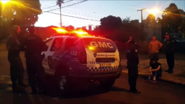 Mulher é agredida pelo ex-marido com pedrada na cabeça e mordida na canela