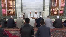 Fatih Camisi'nde Fetih suresi okundu - İSTANBUL