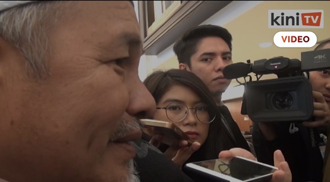 Saya pun dengar berulang kali, memang dengar barua, tapi M dan B jauh beza