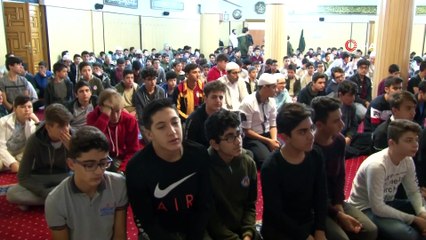 İzmir’de Mehmetçik İçin Fetih Suresi Okudu