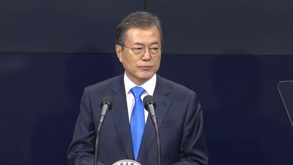 문 대통령 "누구도 넘볼 수 없는 디스플레이 강국 출발점" / YTN