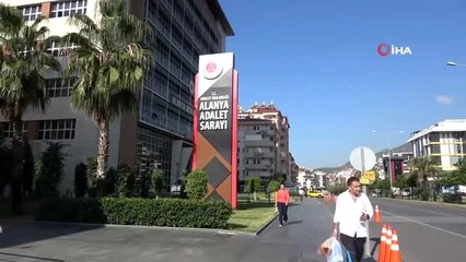 Alanya'da şüpheli araçta uyuşturucu çıktı