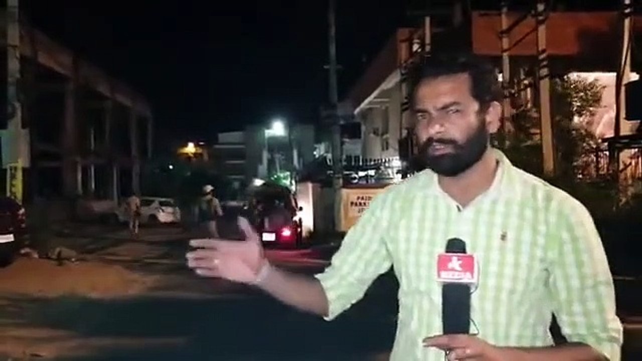 Murder of a 20 years old Girl near Gold Gym, Bahu Plaza.