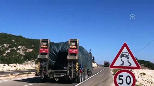 Suriye sınırına tank ve zırhlı araç sevkiyatı - HATAY