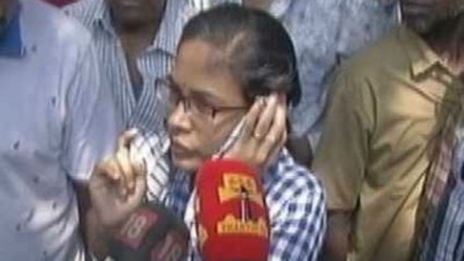 பட்டப் பகலில்.. ரிச்சி தெரு அருகே.. வெடிகுண்டு வீச்சு.. ரவுடி சேகரின் 3-வது மனைவியை கொல்ல முயற்சி!