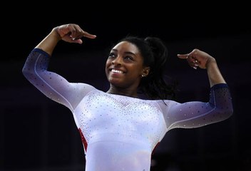 Simone Biles devient la gymnaste la plus titrée