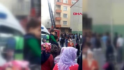 Bağcılar'da çatı yangını