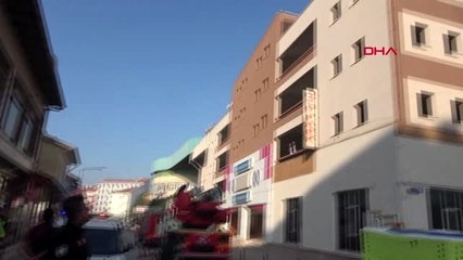 Çorum çatıda intihara kalkışan genç, dua edip gözyaşı döktü