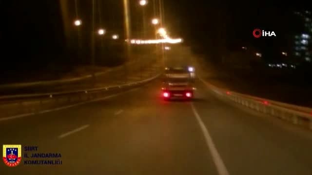 Süt tankının içine gizlenmiş 3 bin 989 paket kaçak sigara ele geçirildi