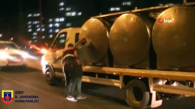 Süt tankının içine gizlenmiş 3 bin 989 paket kaçak sigara ele geçirildi
