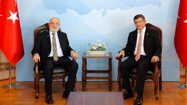 Temel Karamollaoğlu, Ahmet Davutoğlu ile bir araya geldi