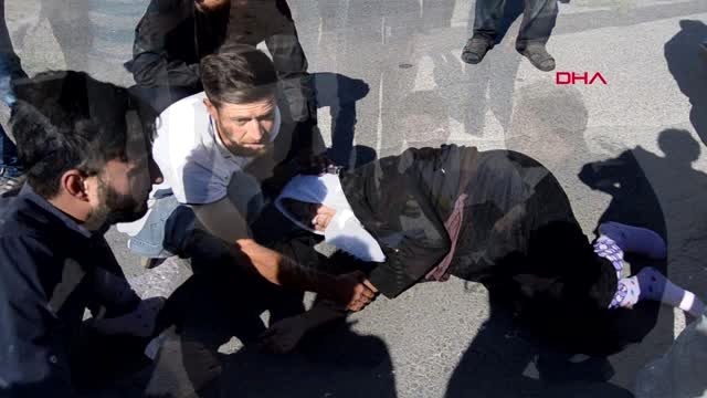 Aksaray motosikletle hastaneye giden çift kazada yaralandı