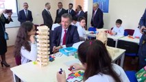 Bakan Selçuk, Bakü Türk Anadolu Lisesini ziyaret etti - BAKÜ