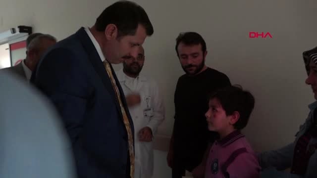 Öğrenci servisi ile hafif ticari araç çarpıştı: 10 yaralı