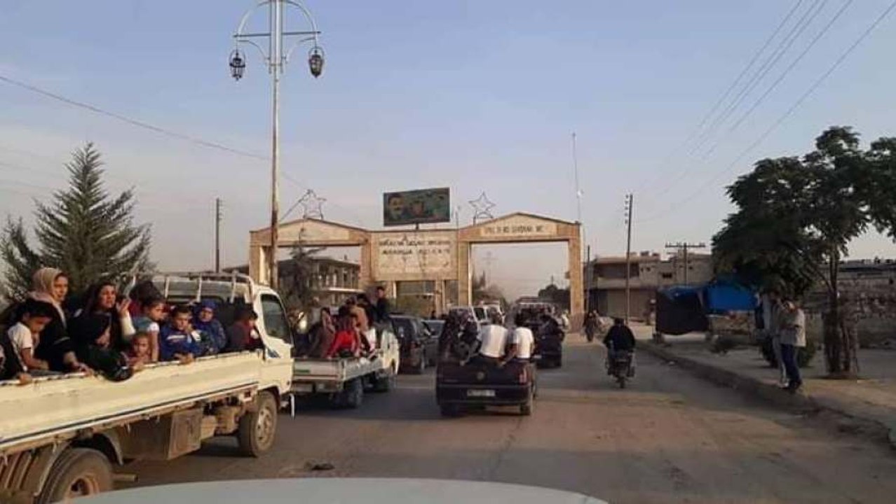 ميليشيا قسد تستخدم المدنيين الأكراد شمال سوريا"دروعاً بشرية" بمواجهة تركيا - هنا سوريا