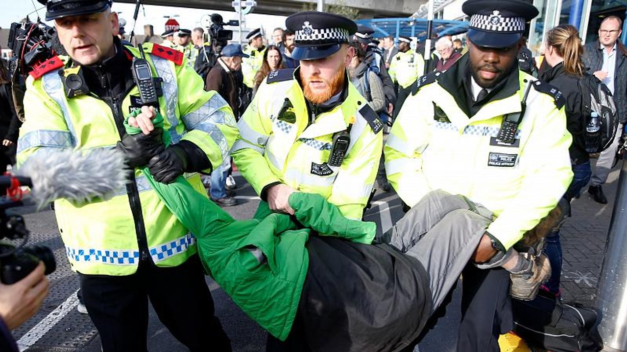 London: Protest gegen den Flugverkehr