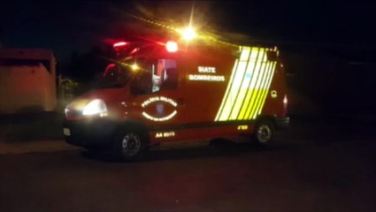 Garotinho de oito anos é socorrido após cair de bicicleta