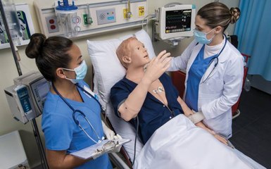 Robots: El androide que sufre, llora, habla y padece