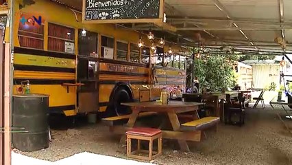 mqn-Convierten autobús en heladería y Restaurante -101019
