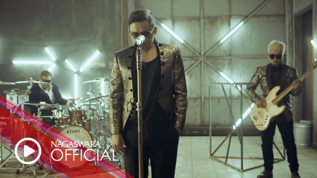 ST12 - Kepingan Hati (Official Music Video NAGASWARA) #music