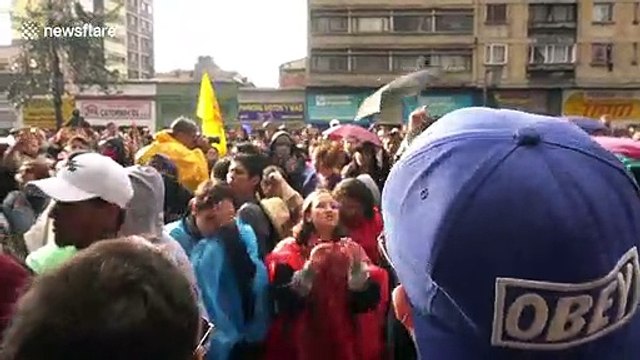 Violent clashes between students and police break out in Bogota