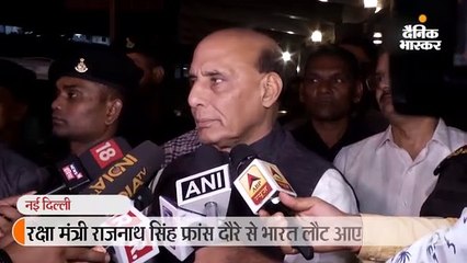 राजनाथ बोले- अलौलिक शक्ति में हमारी आस्था; अप्रैल-मई तक भारत को 7 राफेल मिलेंगे