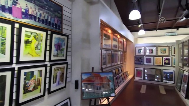 Malezya'da turistler, Batik sanatını geleneksel atölyelerde keşfediyor - KUALA LUMPUR