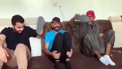 Découvrez le "Pantoufles Challenge", le nouveau jeu parfait pour les colocataires