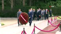 - Milli Eğitim Bakanı Selçuk, Bakü’de şehitlikleri ziyaret etti- Bakan Selçuk, Azerbaycanlı mevkidaşı Bayramov’la görüştü