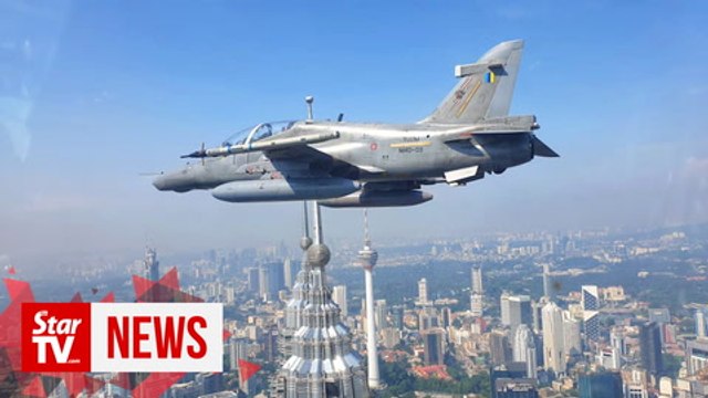 RMAF, RAF aircraft fly low near Twin Towers in joint exercise