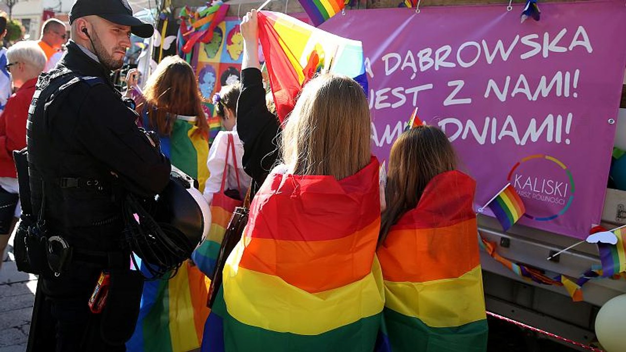 La homofobia y los derechos LGBTI alimentan el debate electoral en Polonia